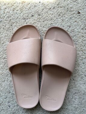 Women/men Slide Sandals in Blush Pink - Lightweight Everyday Slides